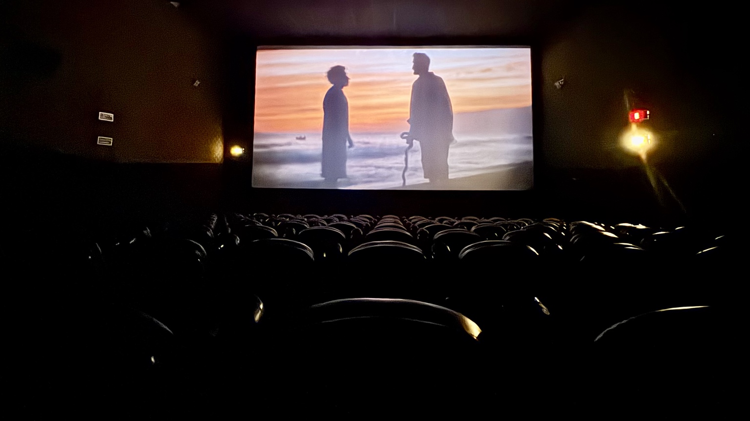 Arena Negra projected in a cinema